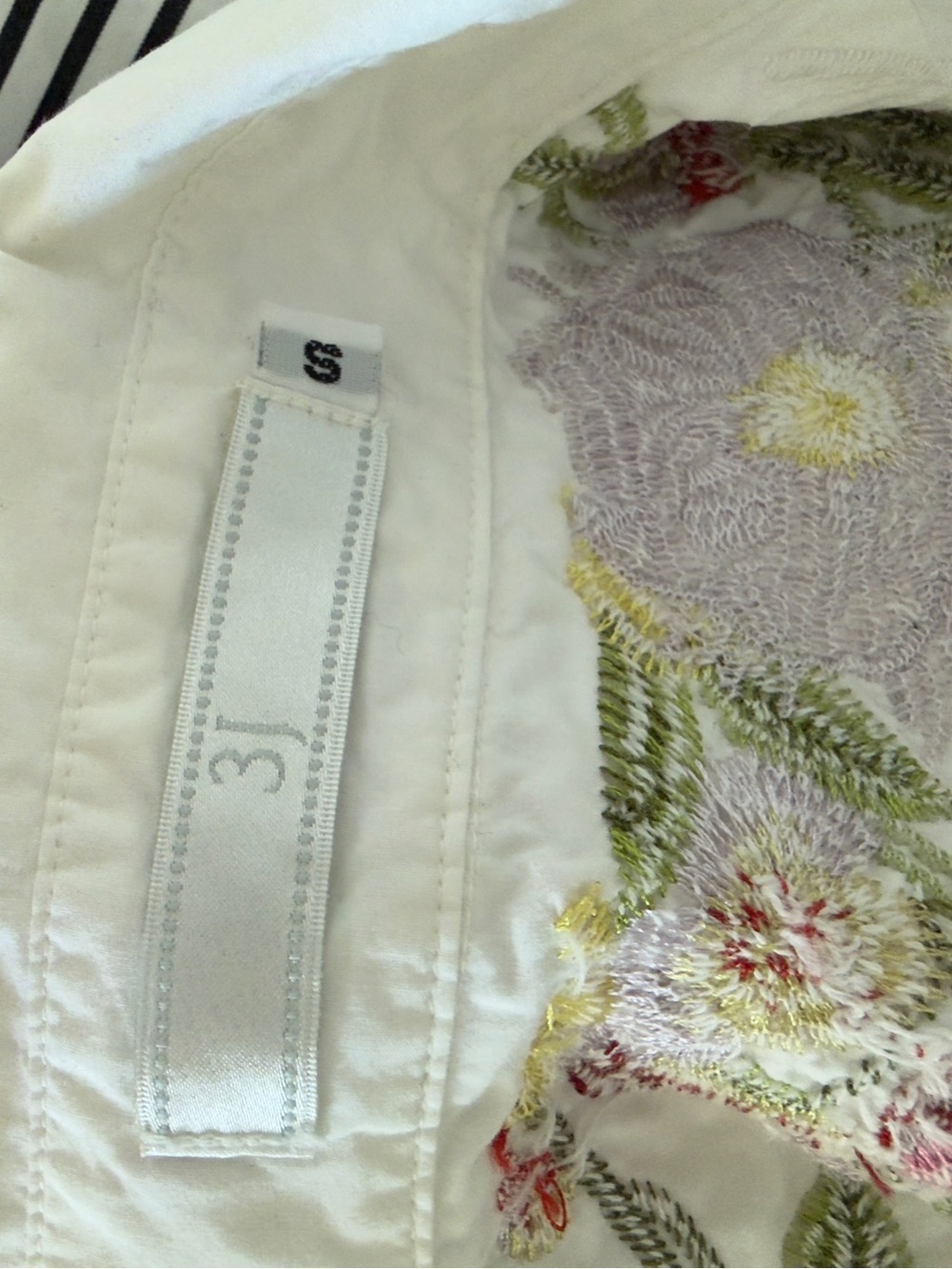 3J Workshop Johnny Was White Floral Embroidered Button-Up Shirt Size S - Picture 6 of 6